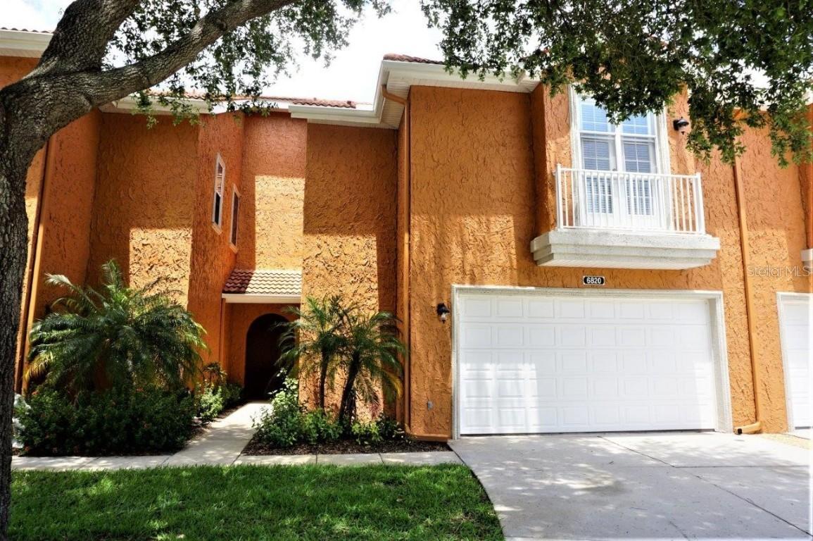 6820 Sombras Way, Land O Lakes, FL 34637