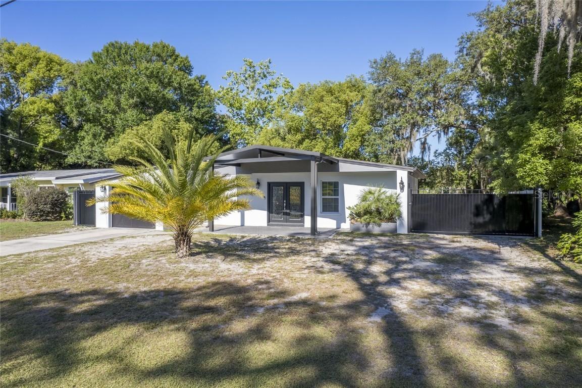 12110 Midlake Dr., Tampa, FL 33612