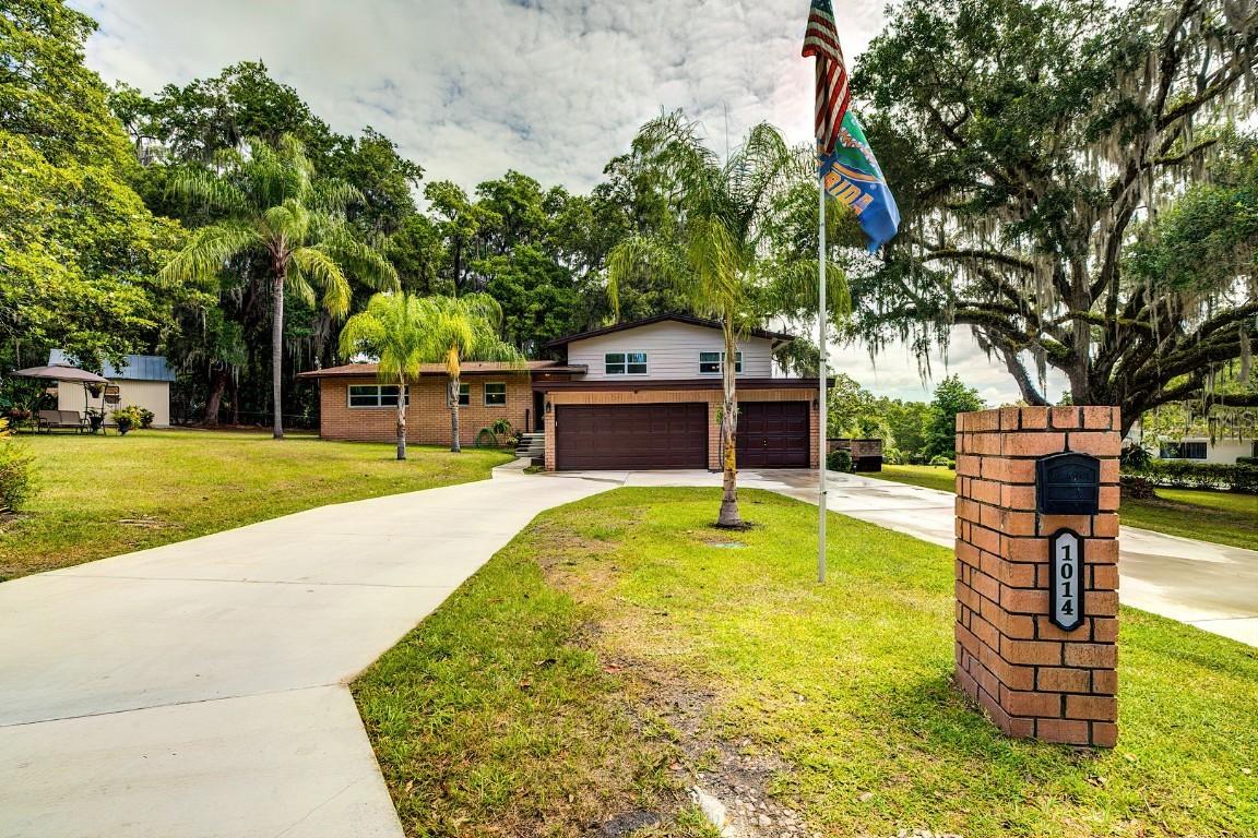 1014 Whiteway Dr., Brooksville, FL 34601