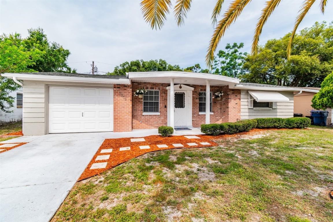 3303 Williamsburg Loop, Holiday, FL 34691