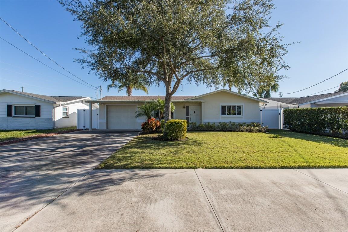 13710 Evelane Dr., Hudson, FL 34667