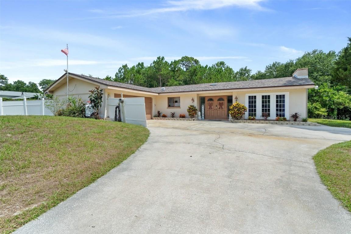 2135 Pleasant Pkwy., Clearwater, FL 33764