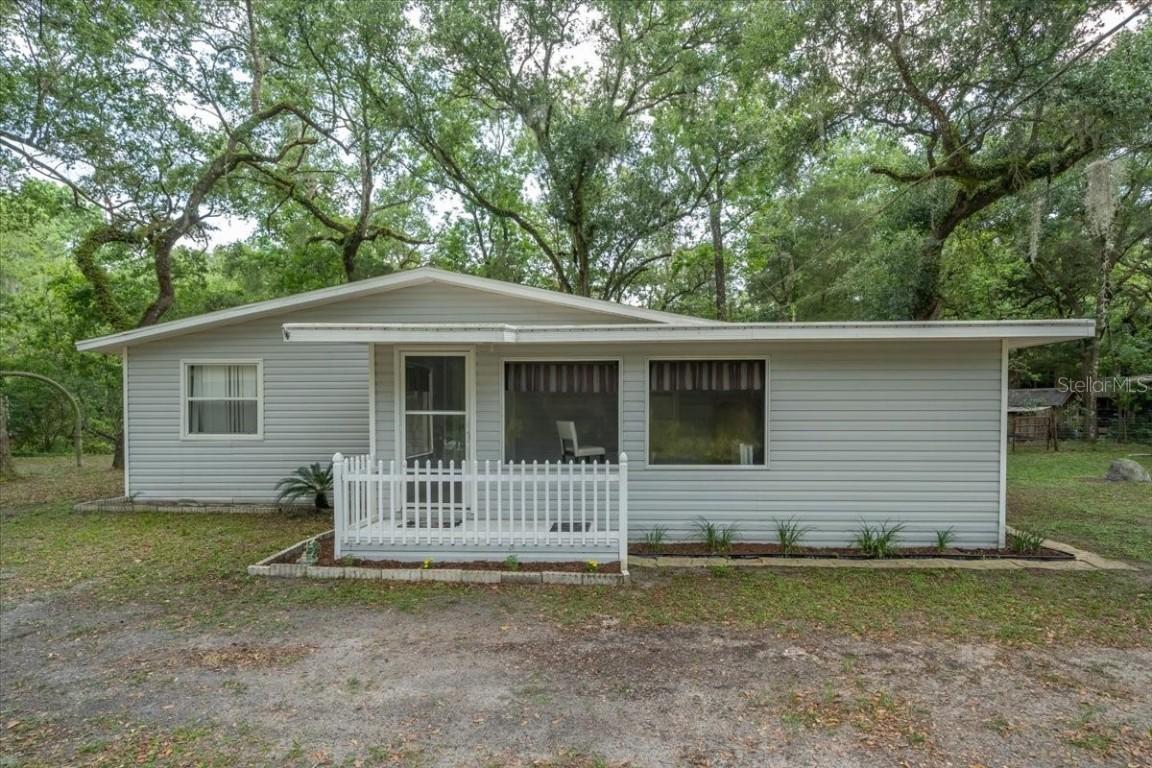 6212 Cyril Dr., Dade City, FL 33523