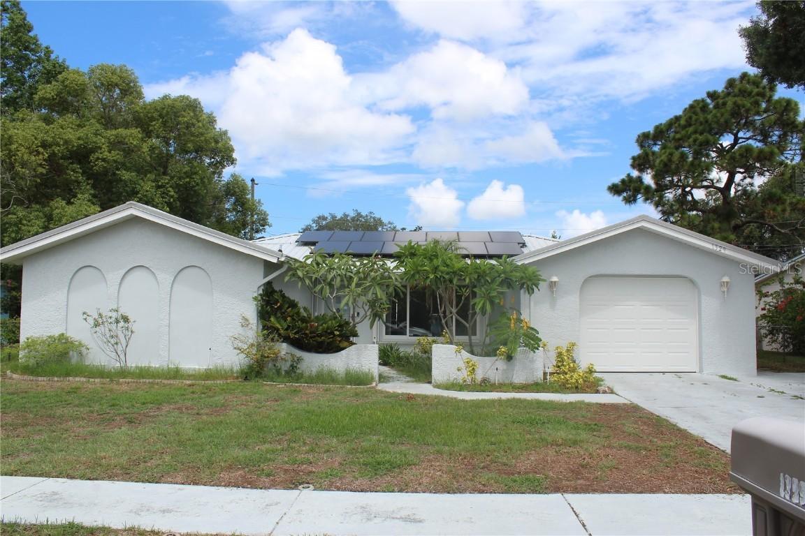 1329 Flotilla Dr., Holiday, FL 34690