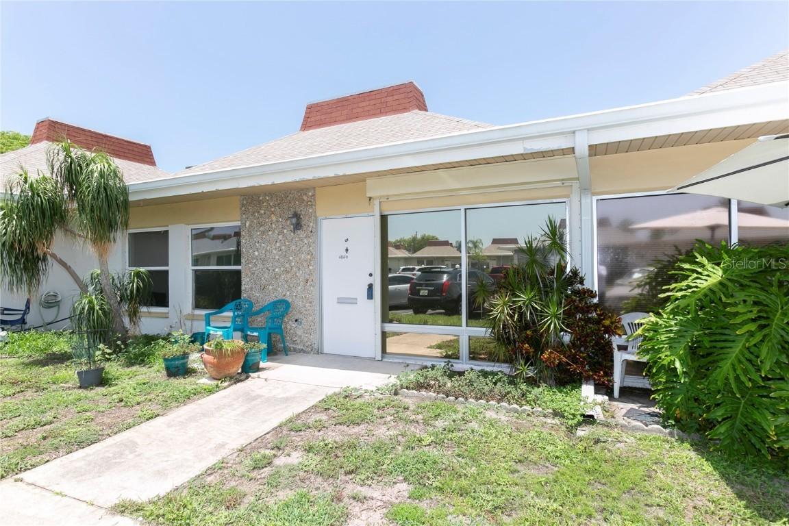 4359 Tahitian Gardens Cir. #B, Holiday, FL 34691