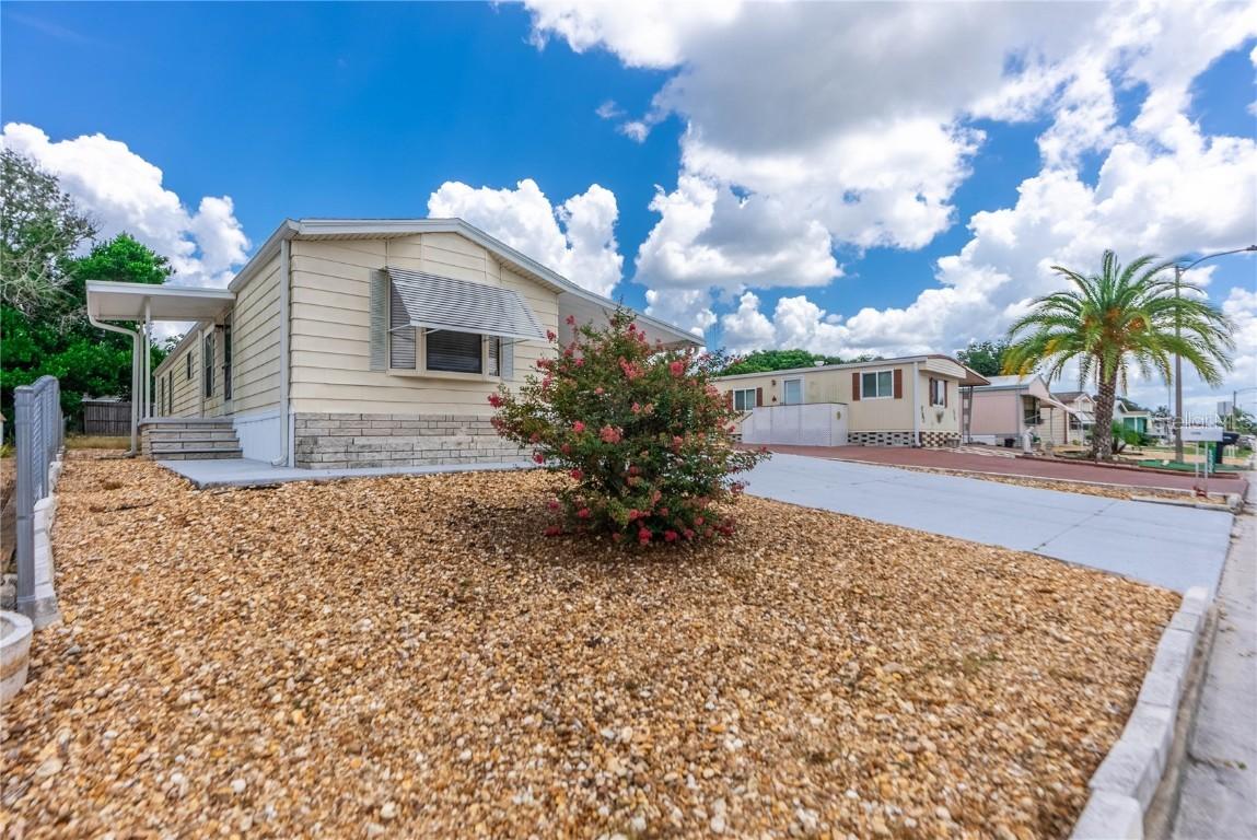 12304 Longhorn Dr., Hudson, FL 34667