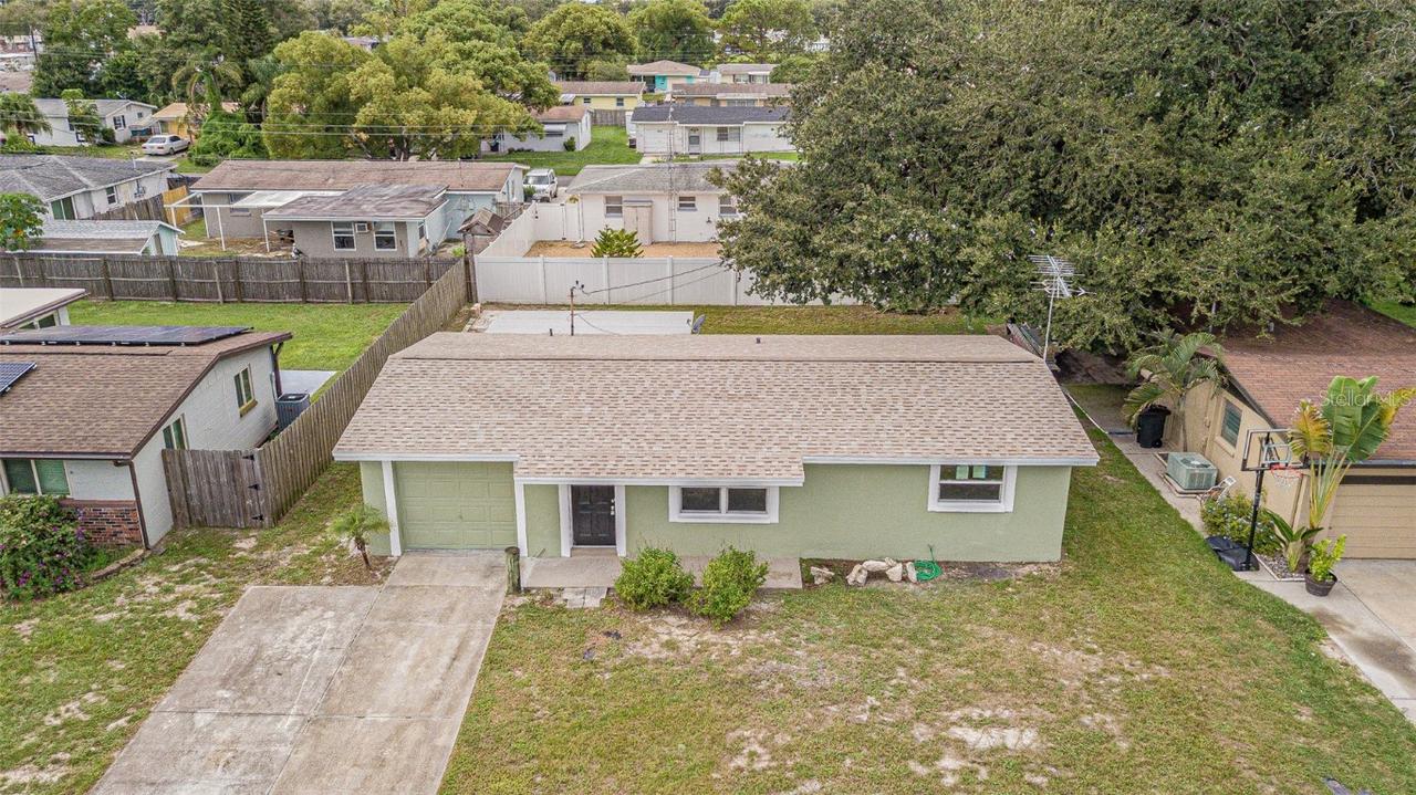 2166 Dixie Garden Loop, Holiday, FL 34690