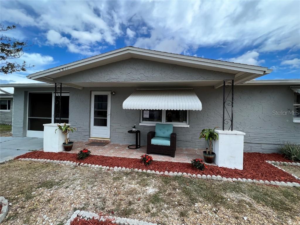3811 Redwood Dr, Holiday, FL 34691