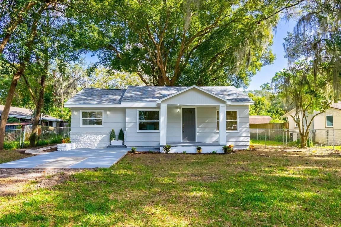 5604 16th St., Zephyrhills, FL 33542