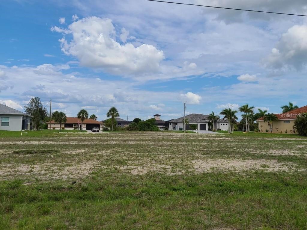603 NW 38th Pl., Cape Coral, FL 33993