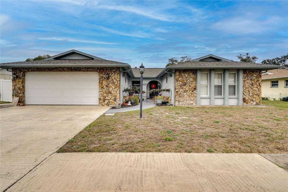 8731 Woodmont Ln., Port Richey, FL 34668