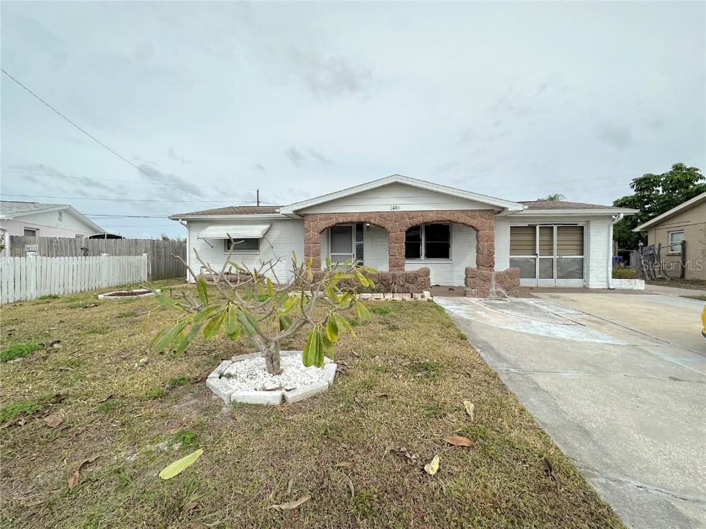 1412 Classic Dr., Holiday, FL 34691