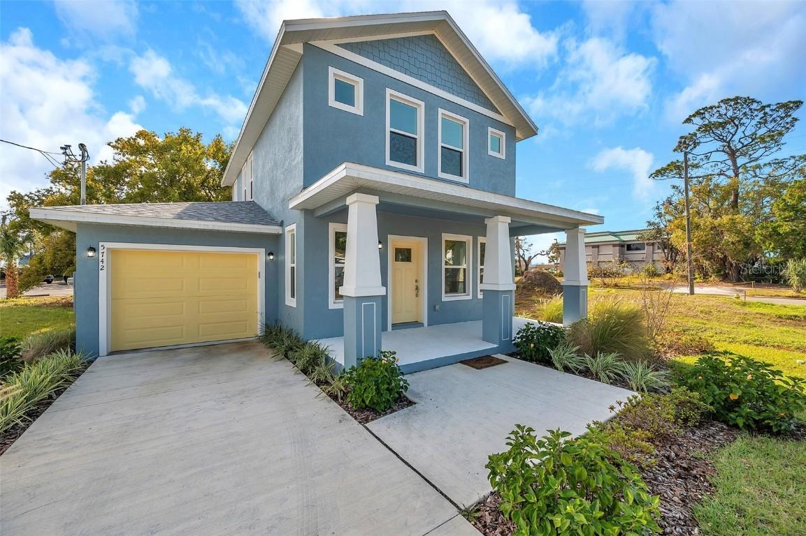 5742 Meadowlane St., New Port Richey, FL 34652