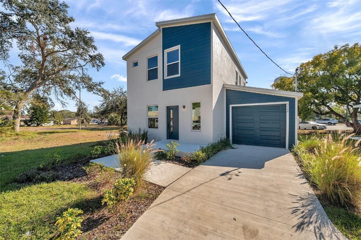 5746 Meadowlane St., New Port Richey, FL 34652