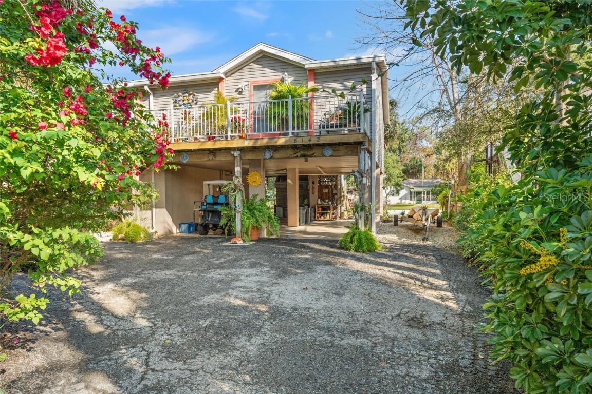 8142 River Point Dr., Weeki Wachee, FL 34607