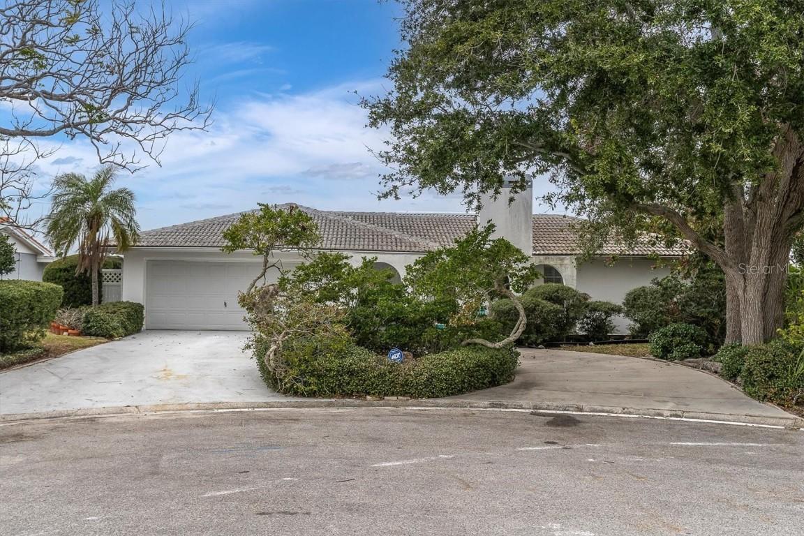 3707 Corsair Ct., New Port Richey, FL 34652