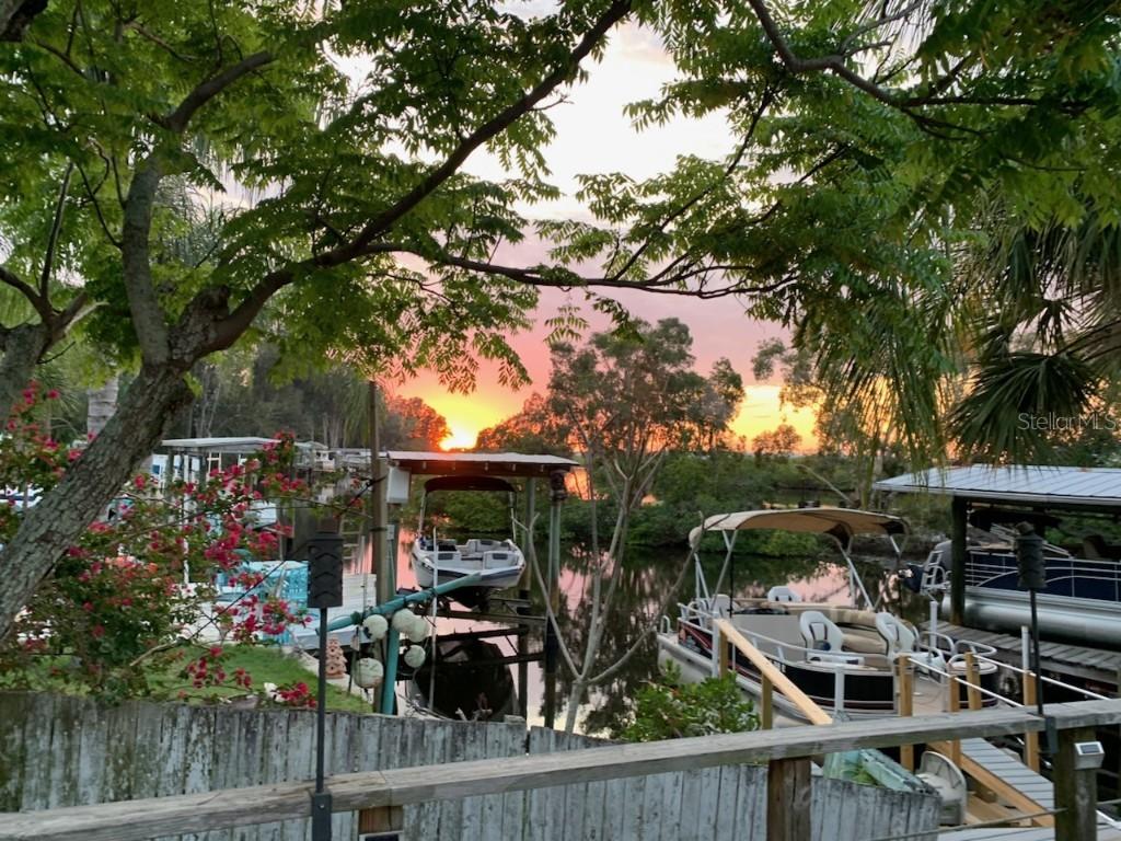 505 Riverview Ln., Tarpon Springs, FL 34689
