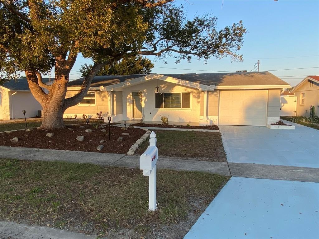 1166 Fernwood Dr., Holiday, FL 34690