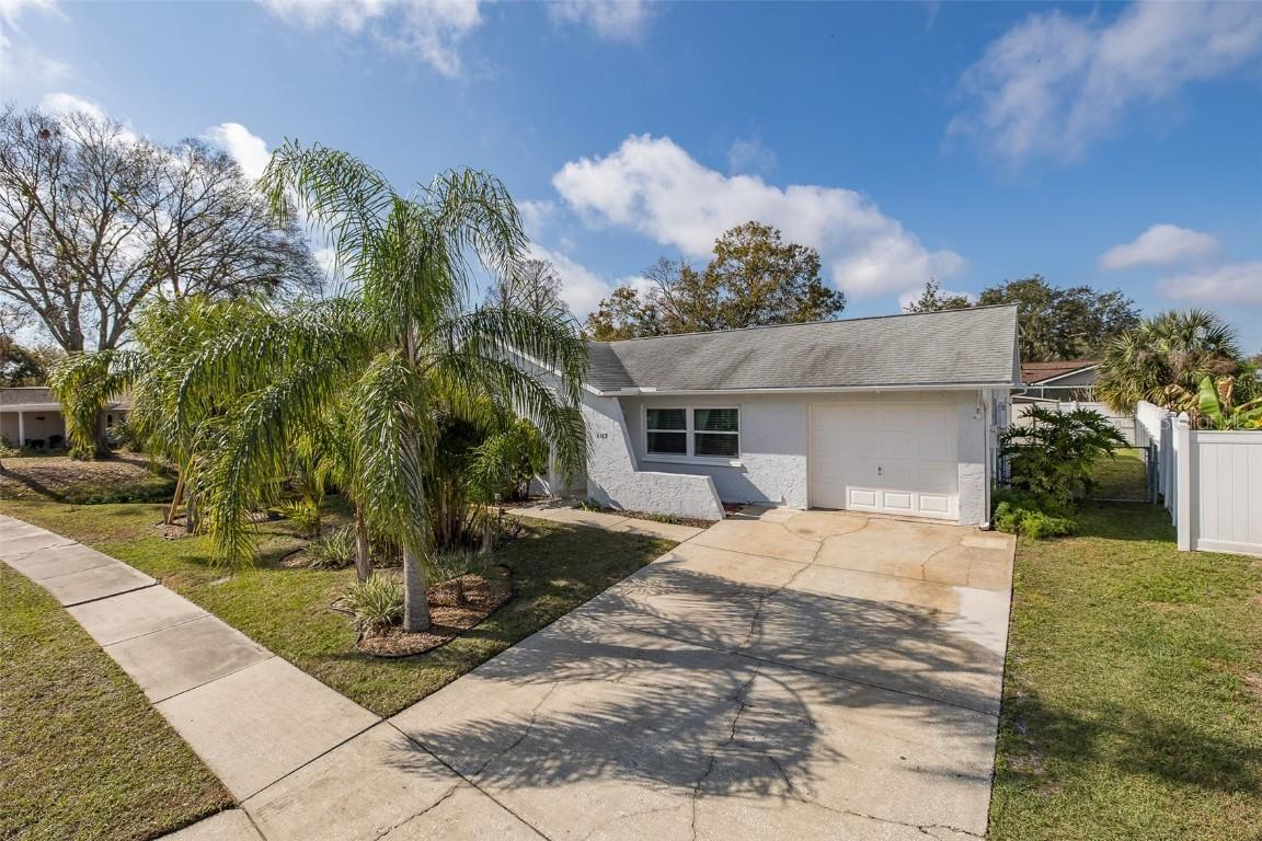 4369 Black Fox Dr., New Port Richey, FL 34653