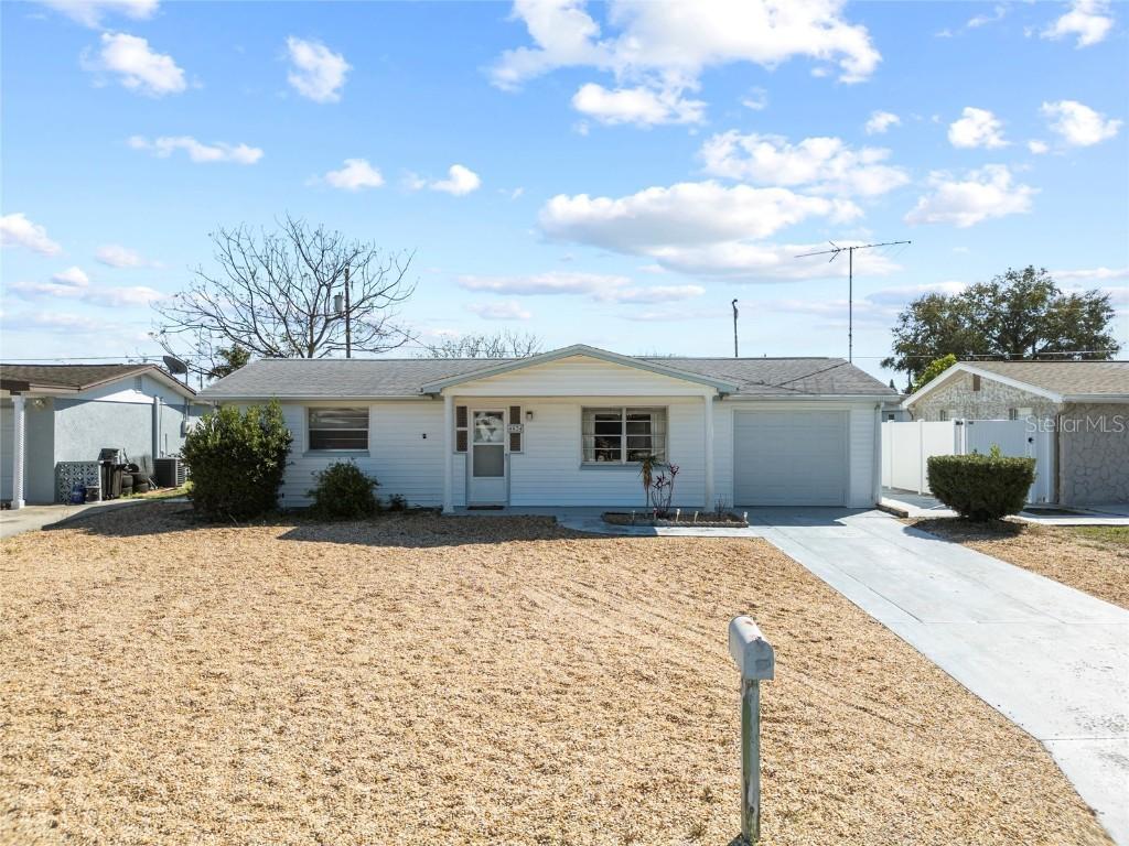 4024 Dalwood Dr., Holiday, FL 34691