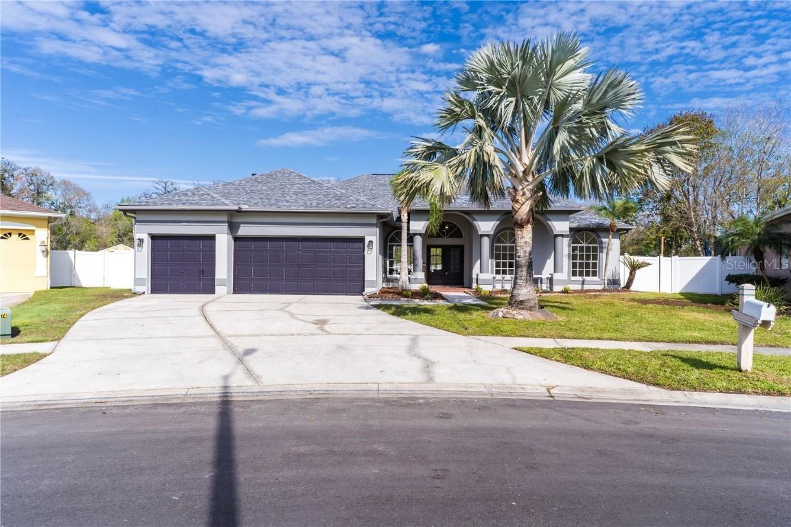 28752 Falling Leaves Way, Wesley Chapel, FL 33543