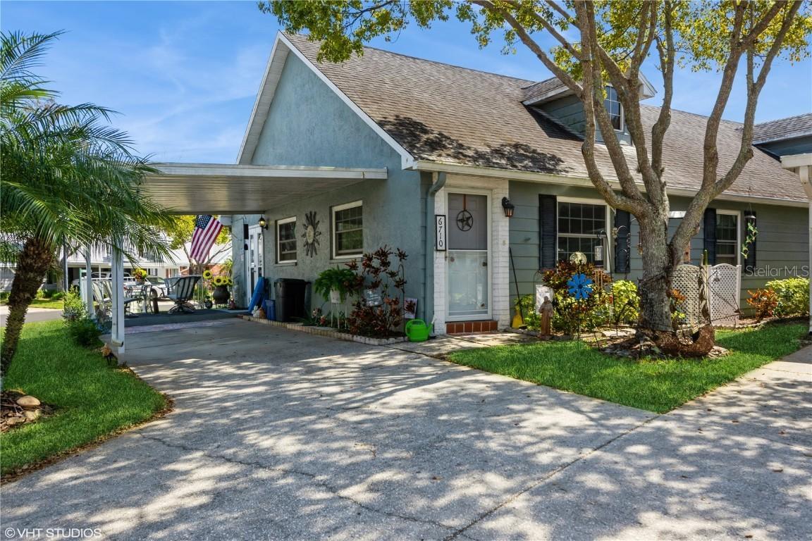 6710 Devonshire Ln. #10A, New Port Richey, FL 34653