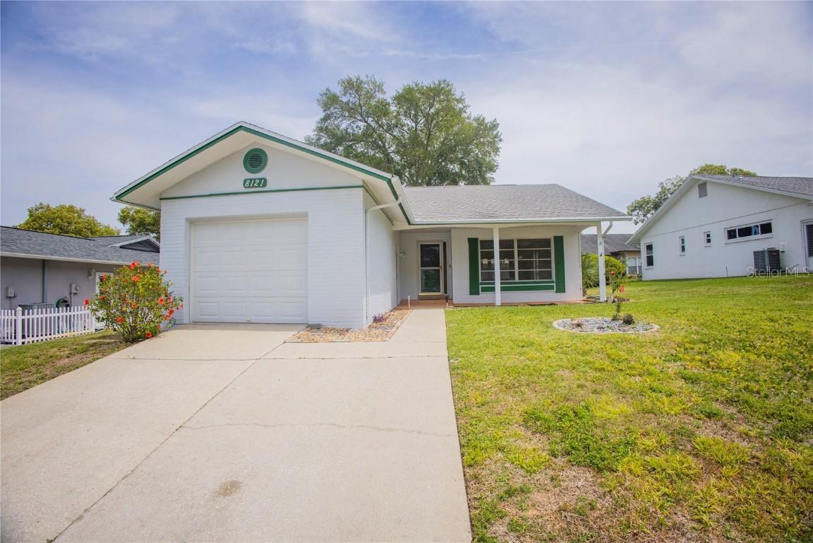8121 Casuarina Dr., Port Richey, FL 34668