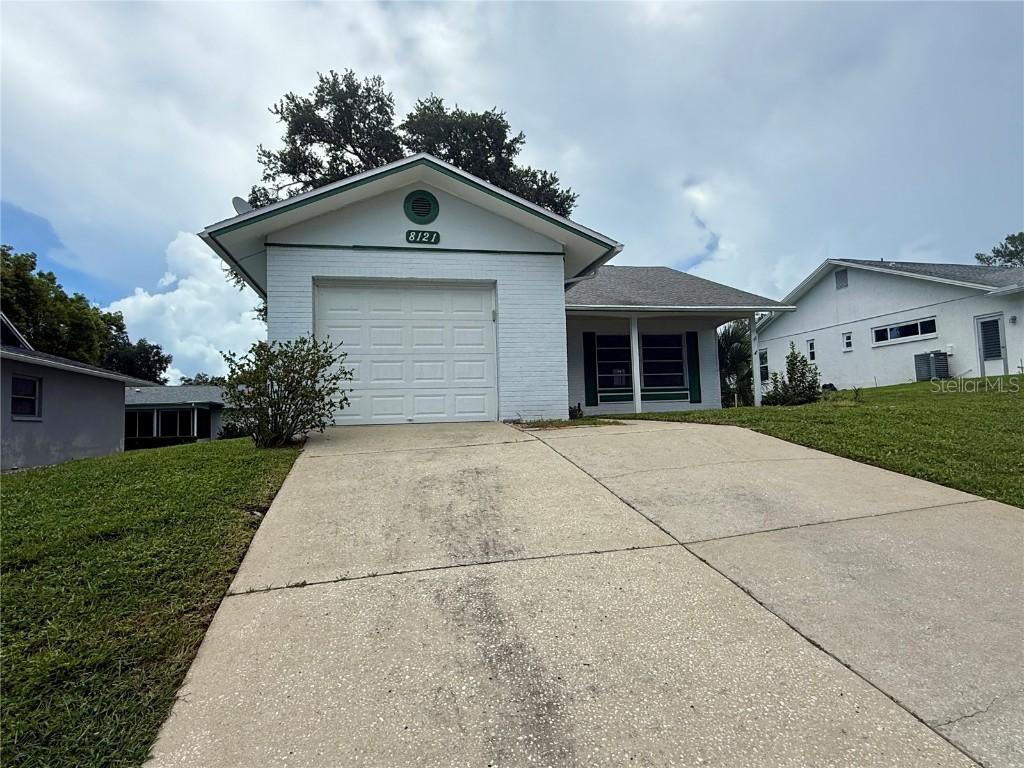 8121 Casuarina Dr., Port Richey, FL 34668
