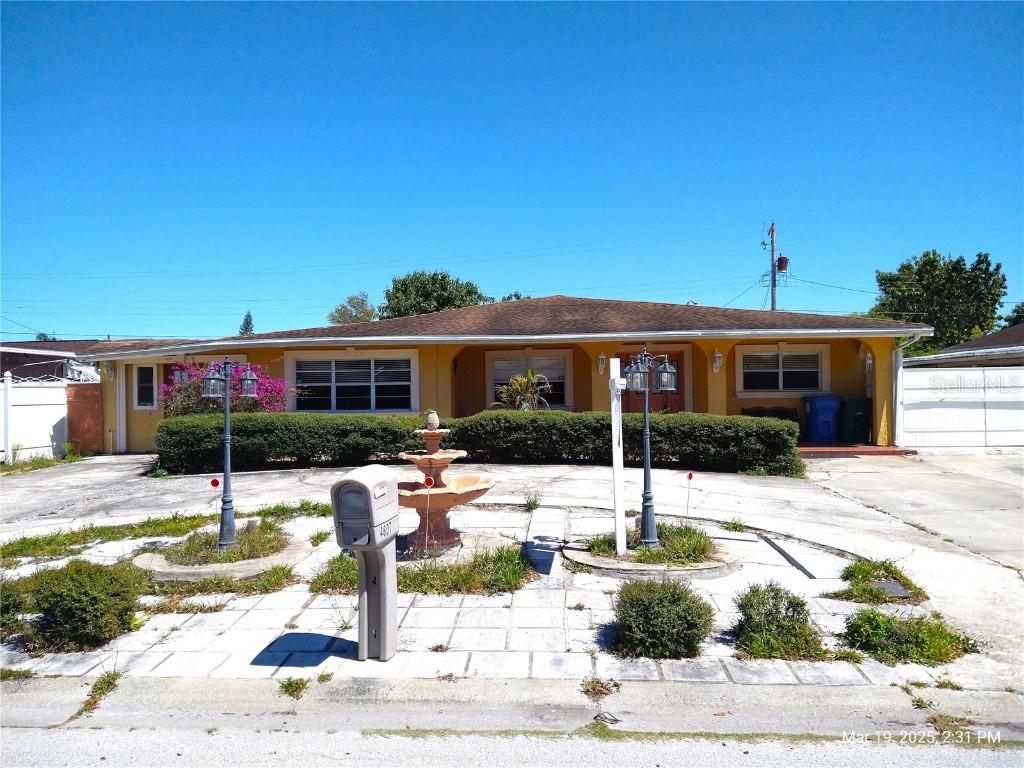 4607 N Saint Vincent St., Tampa, FL 33614