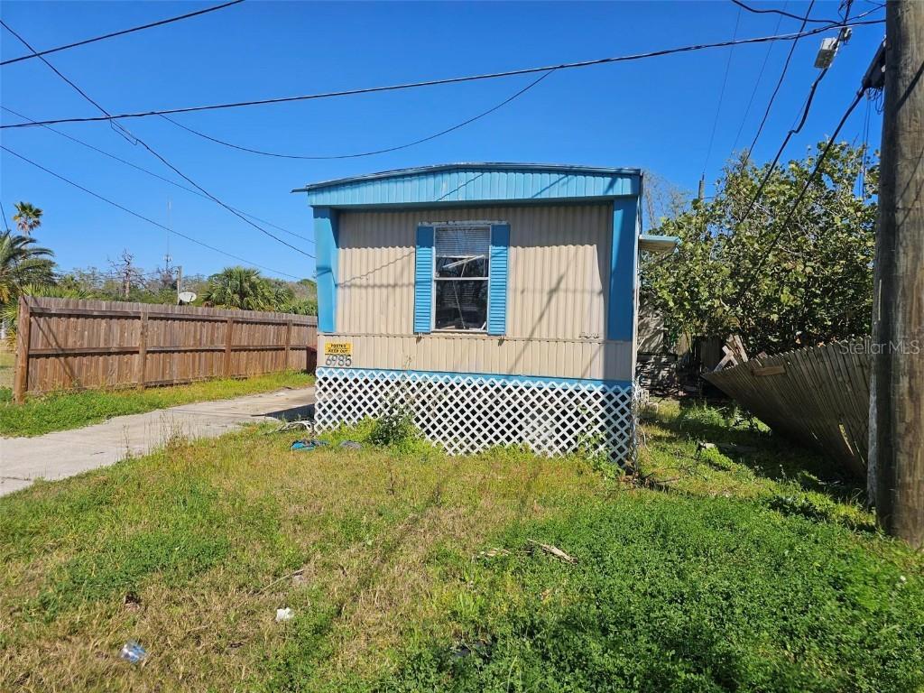 6985 Edgewater Dr., New Port Richey, FL 34652