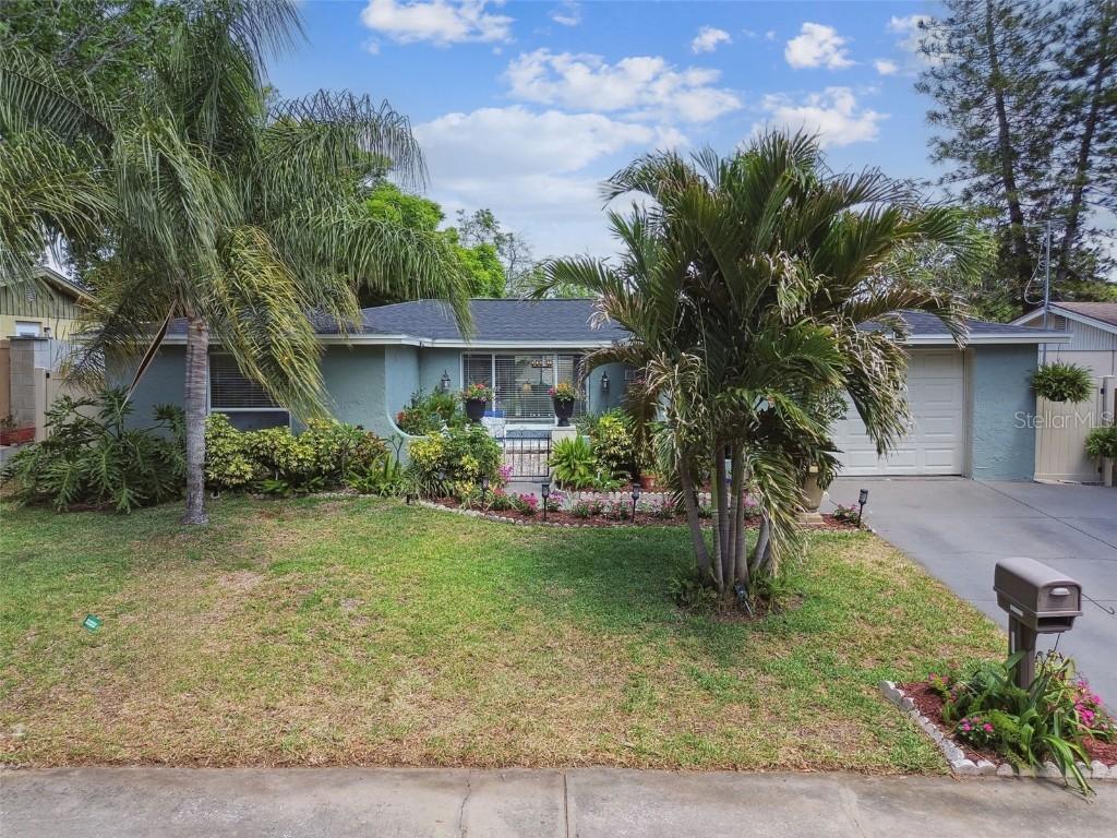 9040 Mark Twain Ln., Port Richey, FL 34668