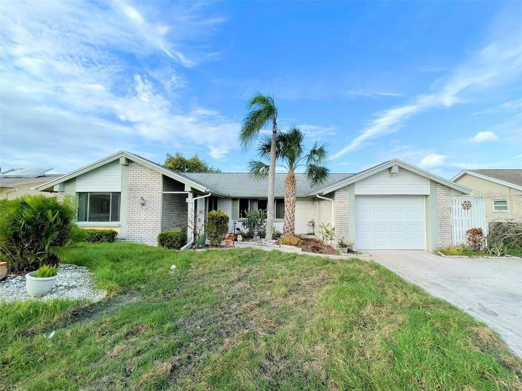 3673 Rockaway Dr, Holiday, FL 34691