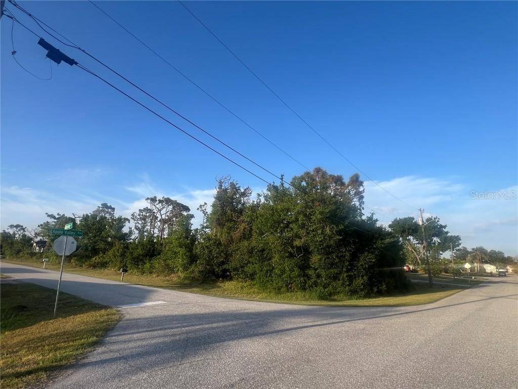 7080 Burnsville St., Englewood, FL 34224