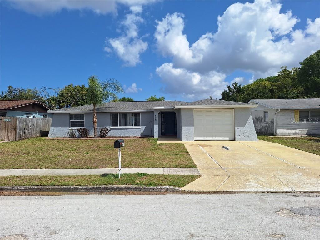 5651 Canosa Dr., Holiday, FL 34690