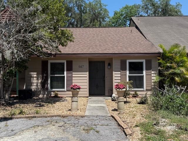 947 Village Dr., Brooksville, FL 34601