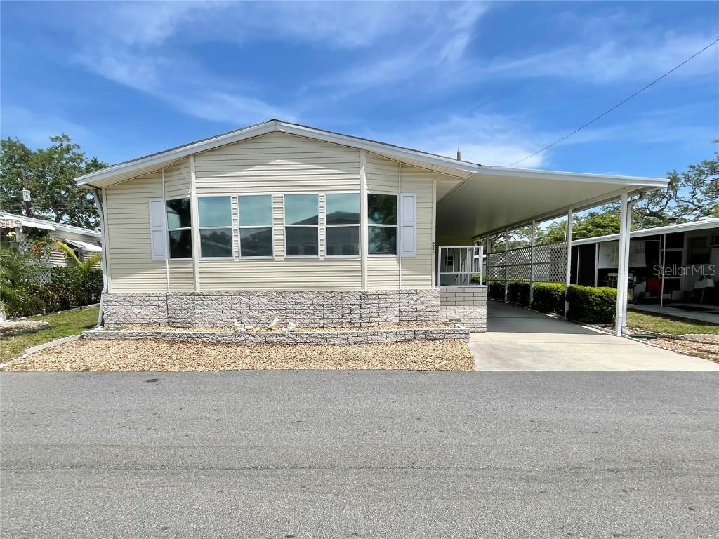 585 Sky Harbor Dr. #219, Clearwater, FL 33759