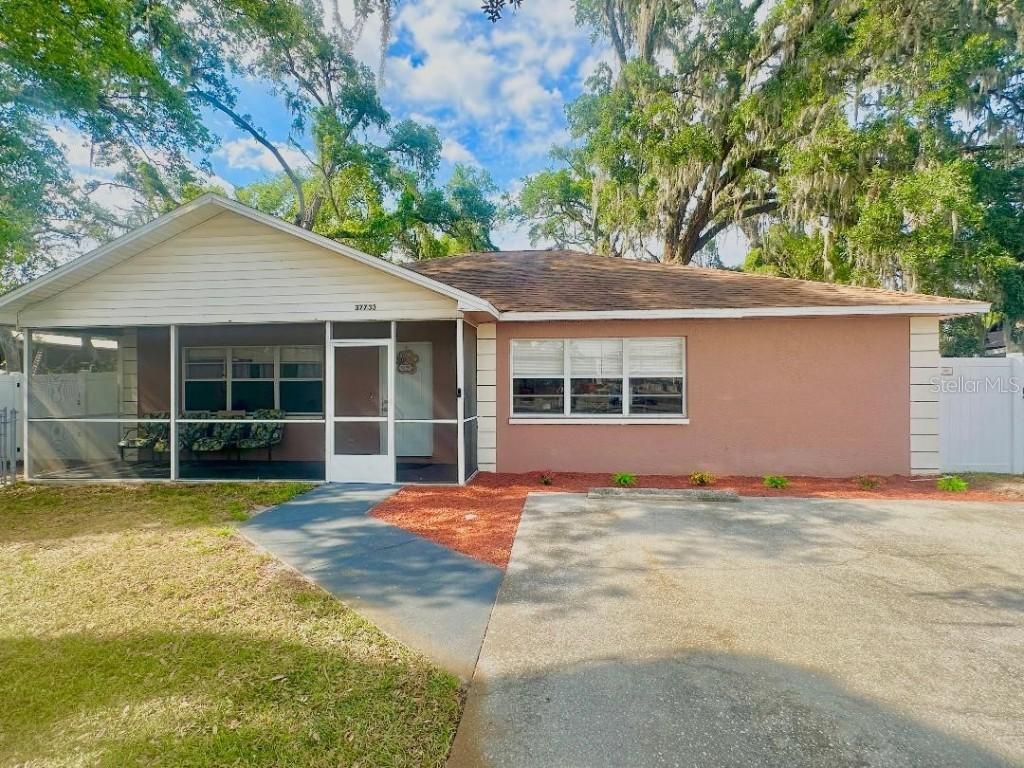37733 14th Ave., Zephyrhills, FL 33542