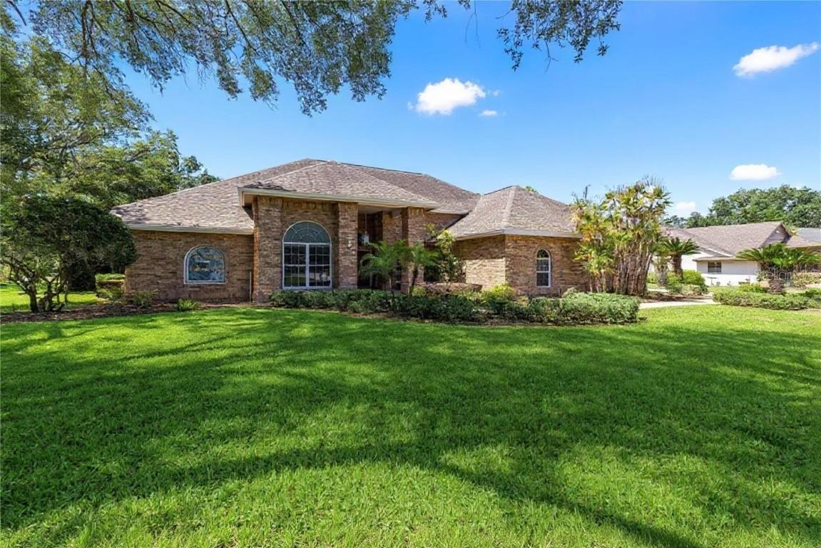 888 Royal Birkdale Dr., Tarpon Springs, FL 34688