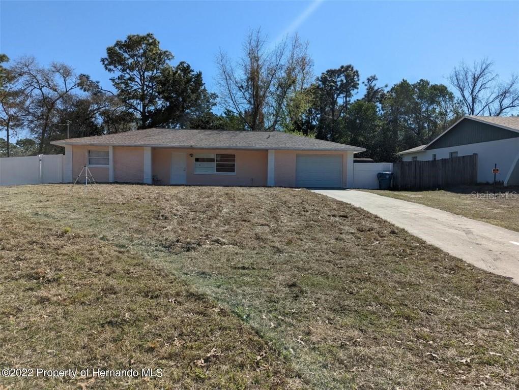 12116 Lamont Dr., Spring Hill, FL 34608