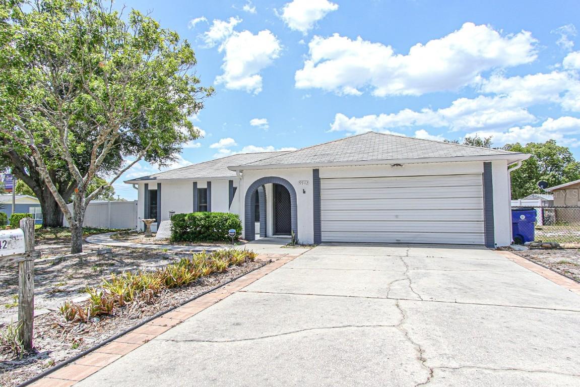 9942 Woodridge Ct., Port Richey, FL 34668
