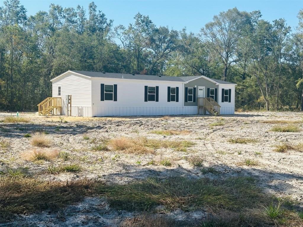 11746 216th Ter., O'brien, FL 32071