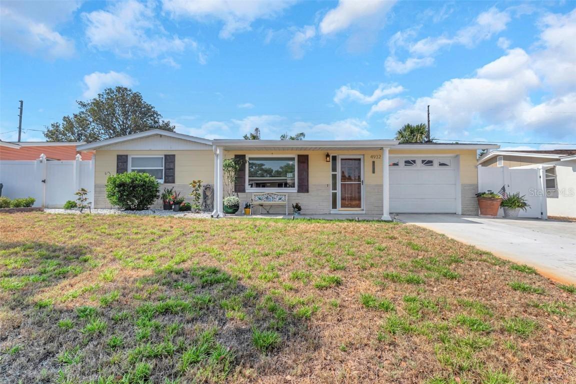 4932 Gaslight Ave., Holiday, FL 34690