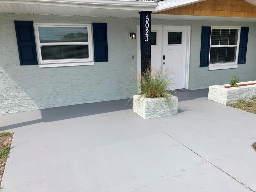 5023 Queen Palm Dr., New Port Richey, FL 34652