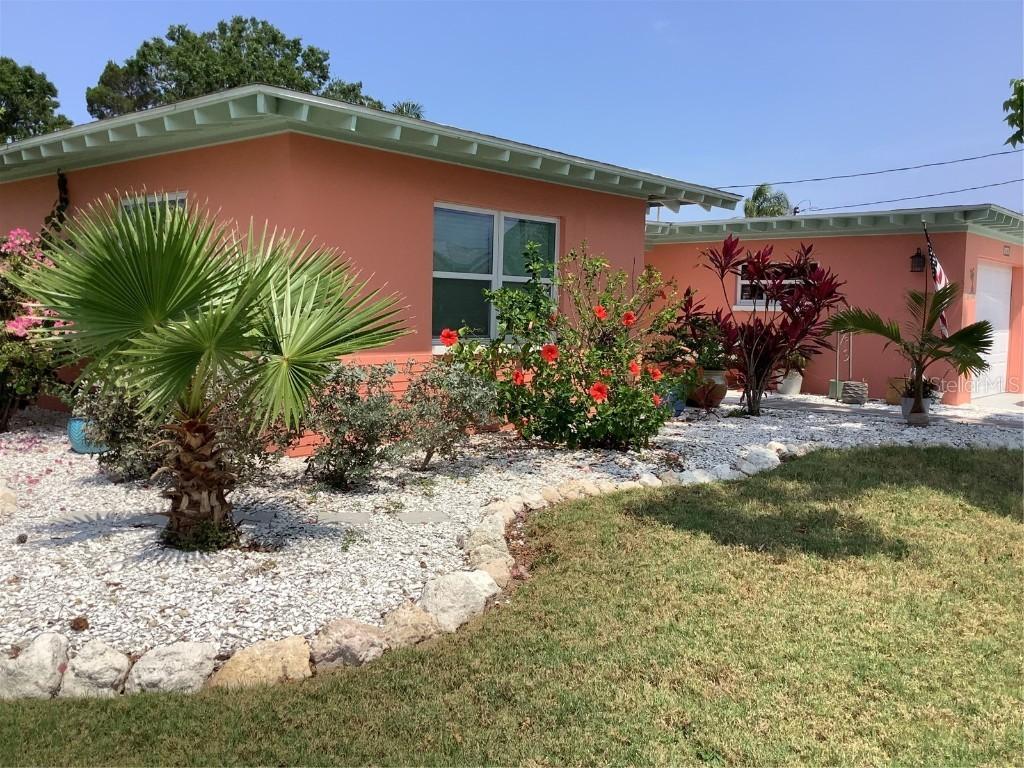 406 Driftwood Dr., Palm Harbor, FL 34683
