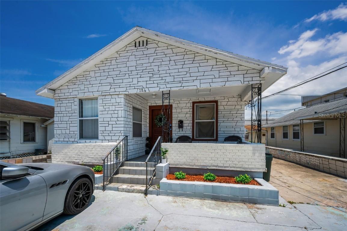 124 Athens St., Tarpon Springs, FL 34689