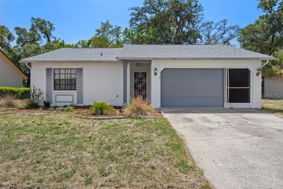 13307 Woodward Dr., Hudson, FL 34667