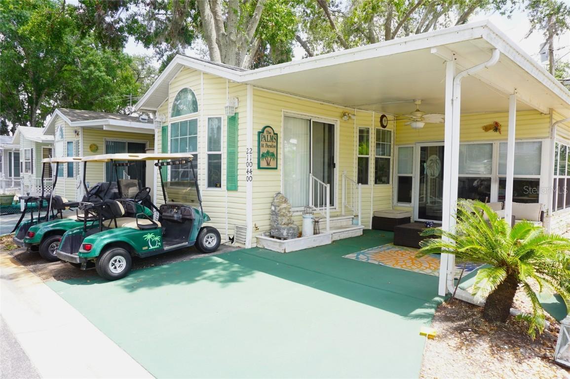21040 Lazy Days Cir., Lutz, FL 33558