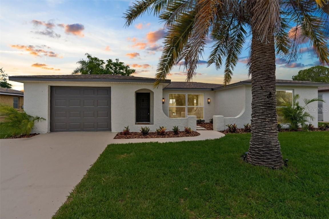 10224 Old Orchard Ln., Port Richey, FL 34668