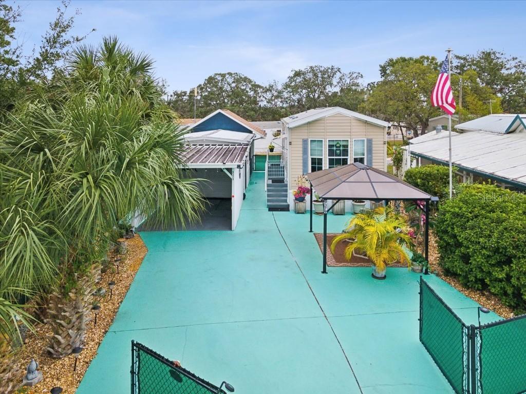 9379 Grizzly Bear Ln., Weeki Wachee, FL 34613