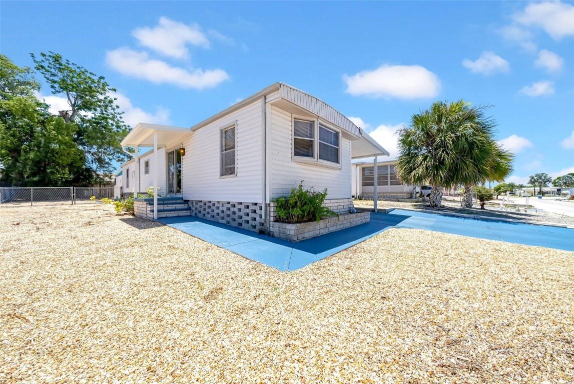 12308 Longhorn Dr., Hudson, FL 34667